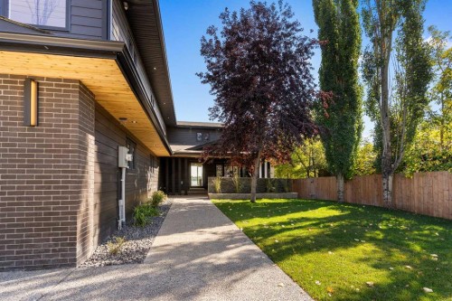 692 West Chestermere Drive, Chestermere, AB - Outdoor