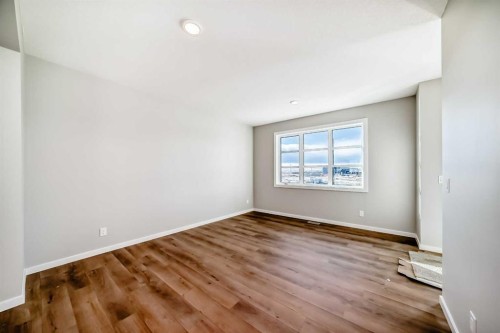 162 Lanark Gate Se, Airdrie, AB - Indoor Photo Showing Other Room