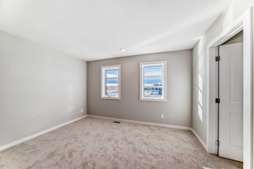 162 Lanark Gate Se, Airdrie, AB - Indoor Photo Showing Other Room