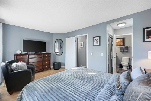 64 Abbeydale Villas Ne, Calgary, AB - Indoor Photo Showing Bedroom