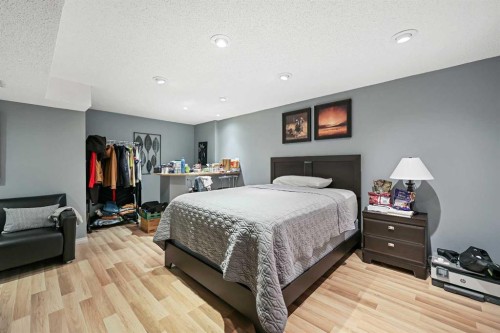 64 Abbeydale Villas Ne, Calgary, AB - Indoor Photo Showing Bedroom