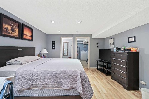 64 Abbeydale Villas Ne, Calgary, AB - Indoor Photo Showing Bedroom