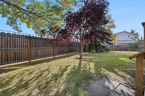64 Abbeydale Villas Ne, Calgary, AB - Outdoor