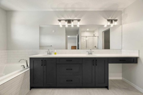 40 West Grove Link Sw, Calgary, AB - Indoor Photo Showing Bathroom