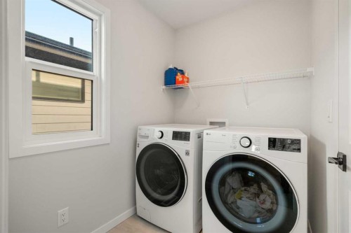 40 West Grove Link Sw, Calgary, AB - Indoor Photo Showing Laundry Room