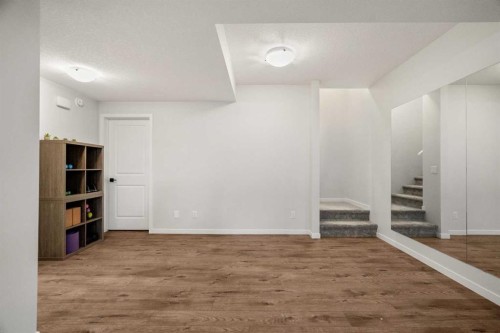 40 West Grove Link Sw, Calgary, AB - Indoor Photo Showing Other Room
