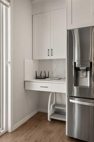 40 West Grove Link Sw, Calgary, AB - Indoor Photo Showing Kitchen