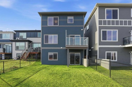 246 Walcrest View Se, Calgary, AB - Outdoor