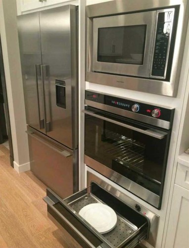 239 Stonemere Green, Chestermere, AB - Indoor Photo Showing Kitchen With Stainless Steel Kitchen