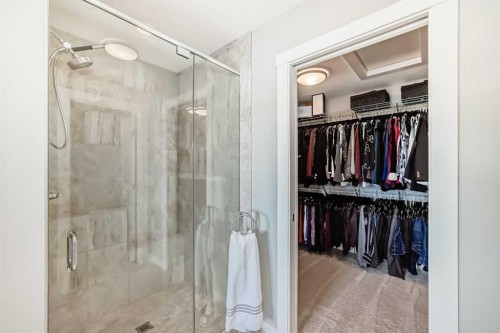 239 Stonemere Green, Chestermere, AB - Indoor Photo Showing Bathroom