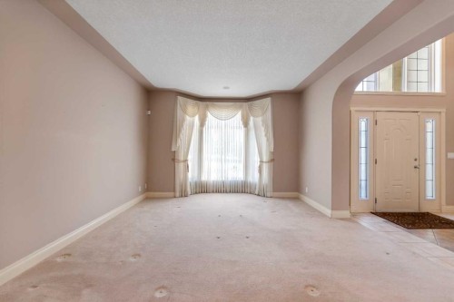 3 Lynx Meadows Drive Nw, Calgary, AB - Indoor Photo Showing Other Room