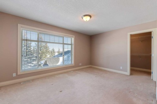 3 Lynx Meadows Drive Nw, Calgary, AB - Indoor Photo Showing Other Room