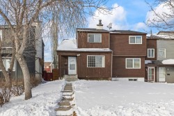 392 Templeside Circle NE Calgary, AB T1Y 6A6