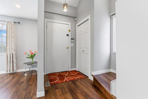 392 Templeside Circle Ne, Calgary, AB - Indoor Photo Showing Other Room