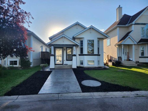 113 Mt Lorette Place Se, Calgary, AB - Outdoor With Facade