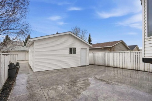 113 Mt Lorette Place Se, Calgary, AB - Outdoor With Exterior