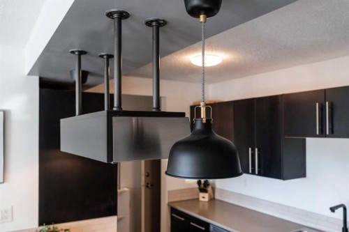 504-505 19 Avenue Sw, Calgary, AB - Indoor