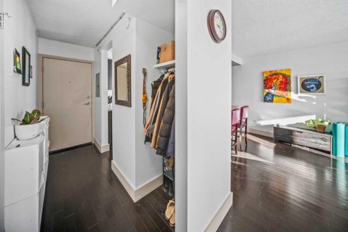 504-505 19 Avenue Sw, Calgary, AB - Indoor Photo Showing Other Room