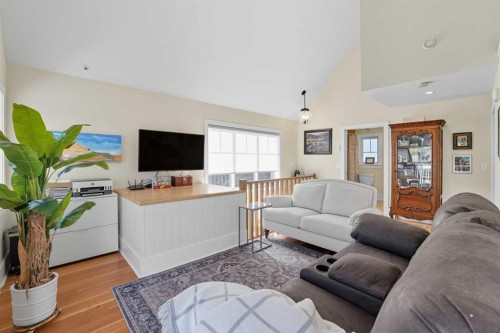 602 Macleod Trail Sw, High River, AB - Indoor Photo Showing Living Room