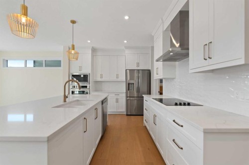 185 South Shore View, Chestermere, AB - Indoor Photo Showing Kitchen With Upgraded Kitchen