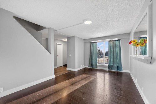 36 Falton Court Ne, Calgary, AB - Indoor Photo Showing Other Room