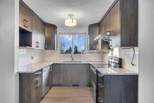 36 Falton Court Ne, Calgary, AB - Indoor Photo Showing Kitchen