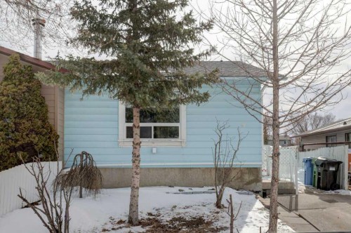 27 Castleglen Road NE Calgary, AB T3J 1P2