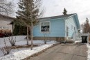 27 Castleglen Road Ne, Calgary, AB  - Outdoor 