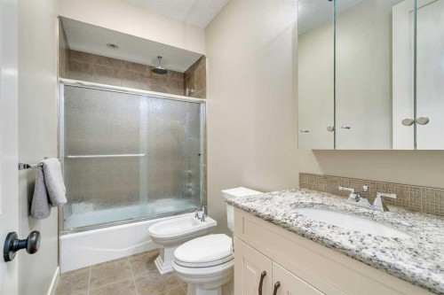 215 Patton Court Sw, Calgary, AB - Indoor Photo Showing Bathroom
