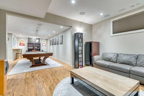 215 Patton Court Sw, Calgary, AB - Indoor