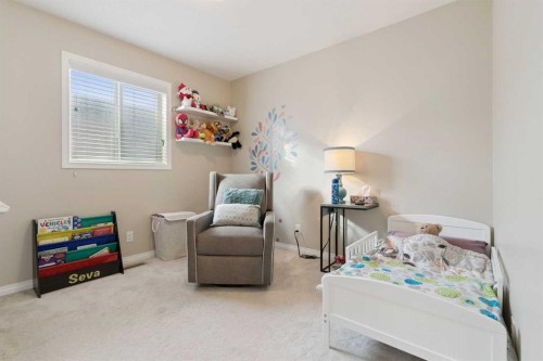 352 Skyview Shores Manor Ne, Calgary, AB - Indoor Photo Showing Bedroom