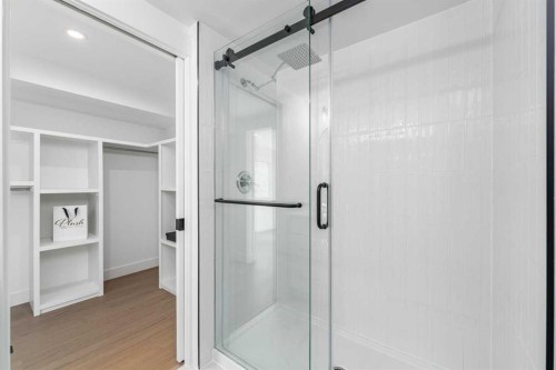 357 Point Mckay Gardens Nw, Calgary, AB - Indoor Photo Showing Bathroom