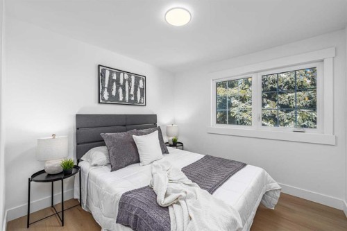 357 Point Mckay Gardens Nw, Calgary, AB - Indoor Photo Showing Bedroom