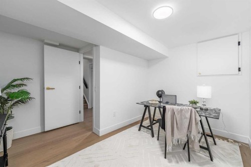 357 Point Mckay Gardens Nw, Calgary, AB - Indoor Photo Showing Other Room