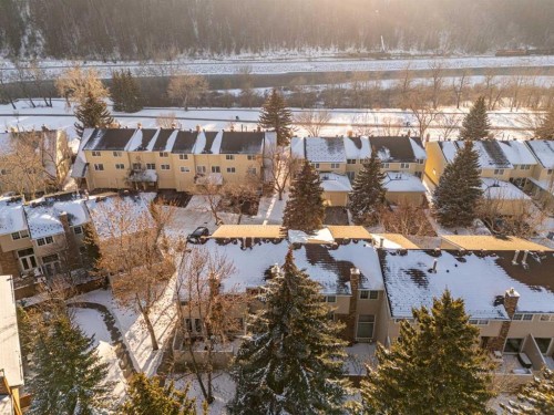 357 Point Mckay Gardens Nw, Calgary, AB - Outdoor With View