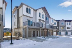 142-2231 81 Street SW Calgary, AB T3H 3V8