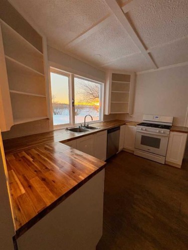 40025 Range Road 222, Rural Lacombe County, AB - Indoor Photo Showing Other Room