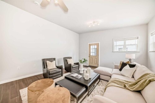 5808 Dalton Drive Nw, Calgary, AB - Indoor Photo Showing Living Room