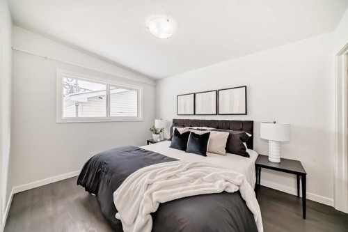5808 Dalton Drive Nw, Calgary, AB - Indoor Photo Showing Bedroom