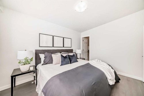 5808 Dalton Drive Nw, Calgary, AB - Indoor Photo Showing Bedroom