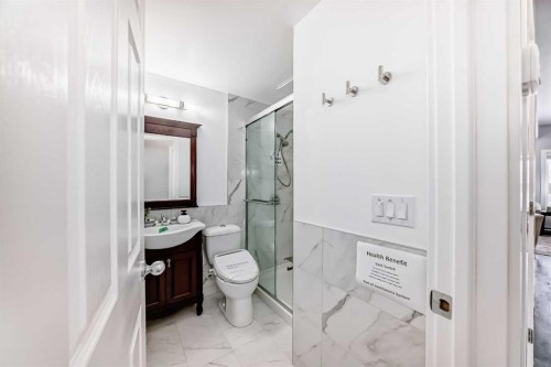 5808 Dalton Drive Nw, Calgary, AB - Indoor Photo Showing Bathroom