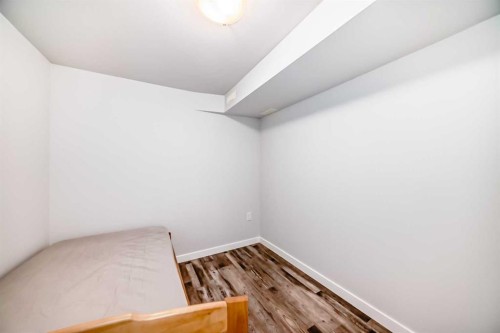 5808 Dalton Drive Nw, Calgary, AB - Indoor Photo Showing Other Room