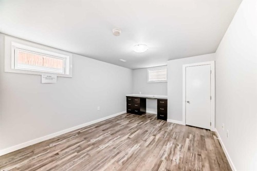 5808 Dalton Drive Nw, Calgary, AB - Indoor Photo Showing Other Room