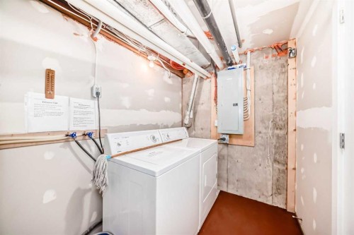 5808 Dalton Drive Nw, Calgary, AB - Indoor Photo Showing Laundry Room