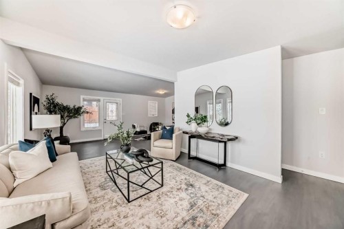 5808 Dalton Drive Nw, Calgary, AB - Indoor Photo Showing Living Room
