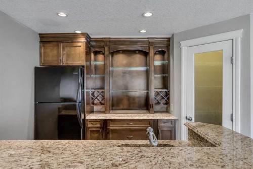 202 Coral Reef Manor Ne, Calgary, AB - Indoor Photo Showing Kitchen
