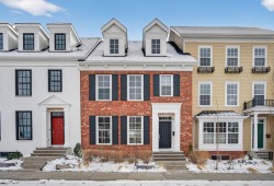 119 Victoria Cross Boulevard SW Calgary, AB T3E 7L7