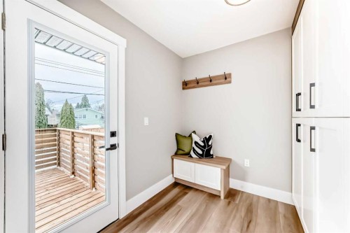 7 Lake Sundance Place Se, Calgary, AB - Indoor Photo Showing Other Room