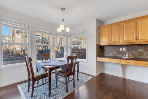 29 Sunset Close, Cochrane, AB - Indoor Photo Showing Dining Room