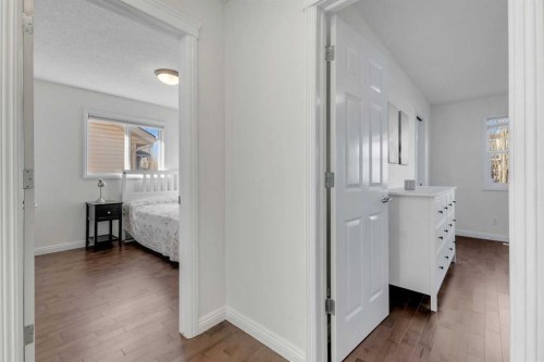 29 Sunset Close, Cochrane, AB - Indoor Photo Showing Other Room